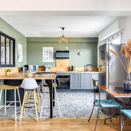 Appartement Chez Celia Vue Cite Medievale - Parking *